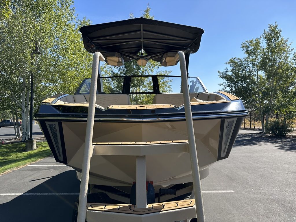 2025 Nautique Super Air Nautique G23