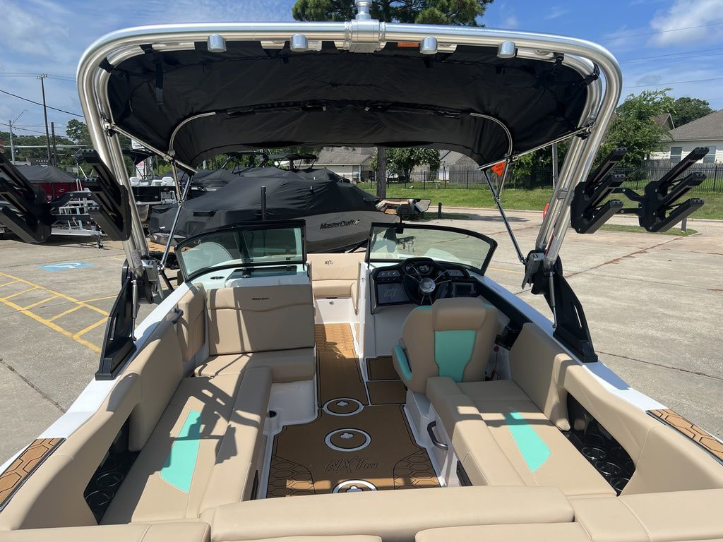 2023 MasterCraft NXT22