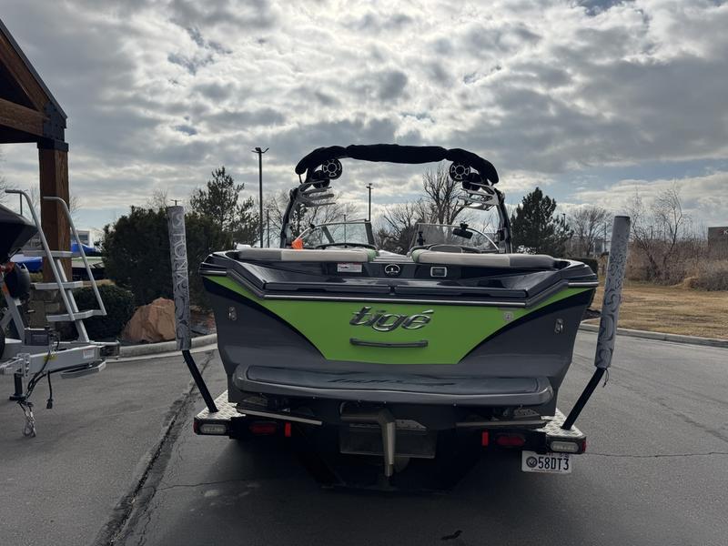 boat.Title