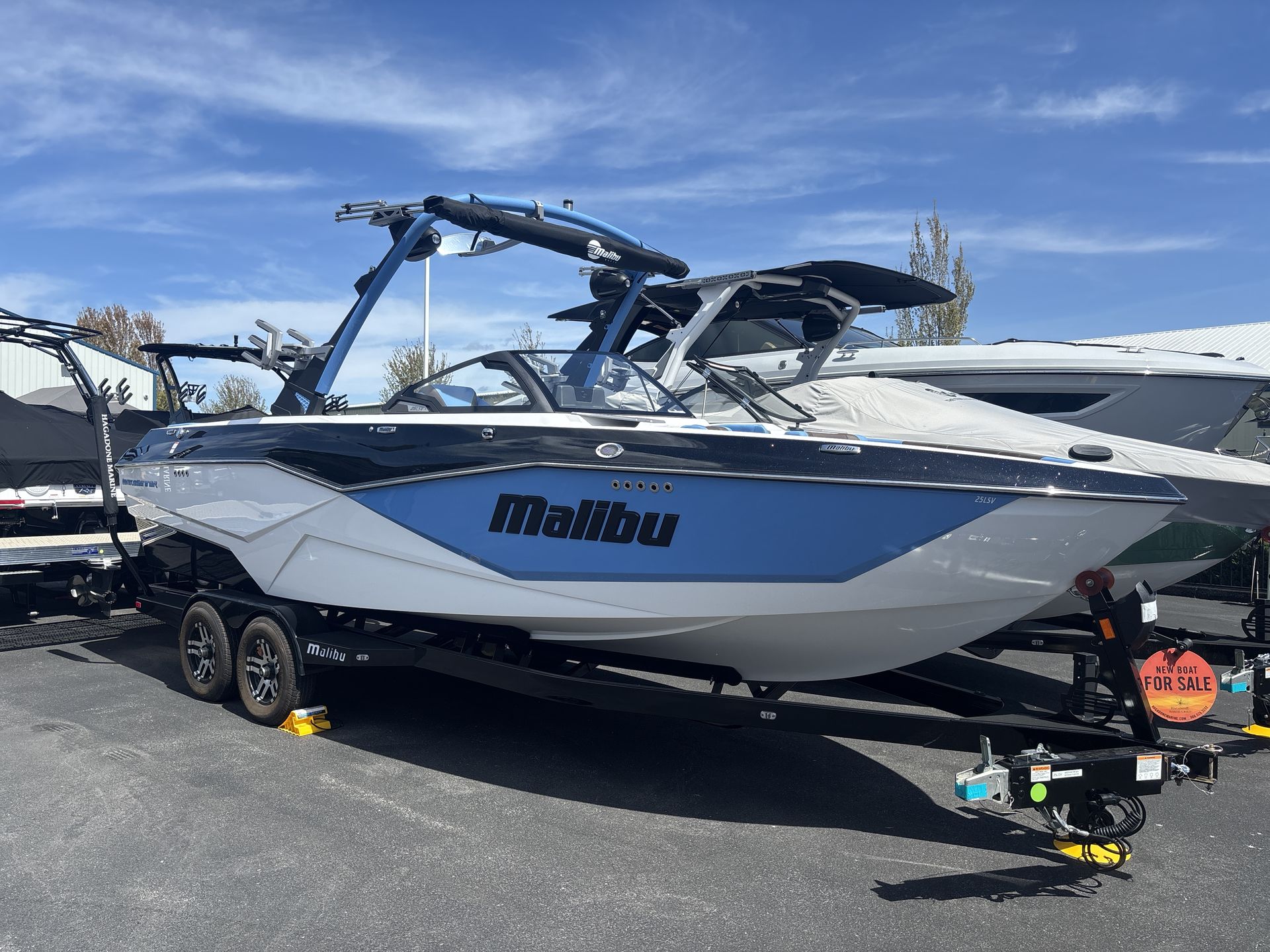 2024 Malibu 25LSV