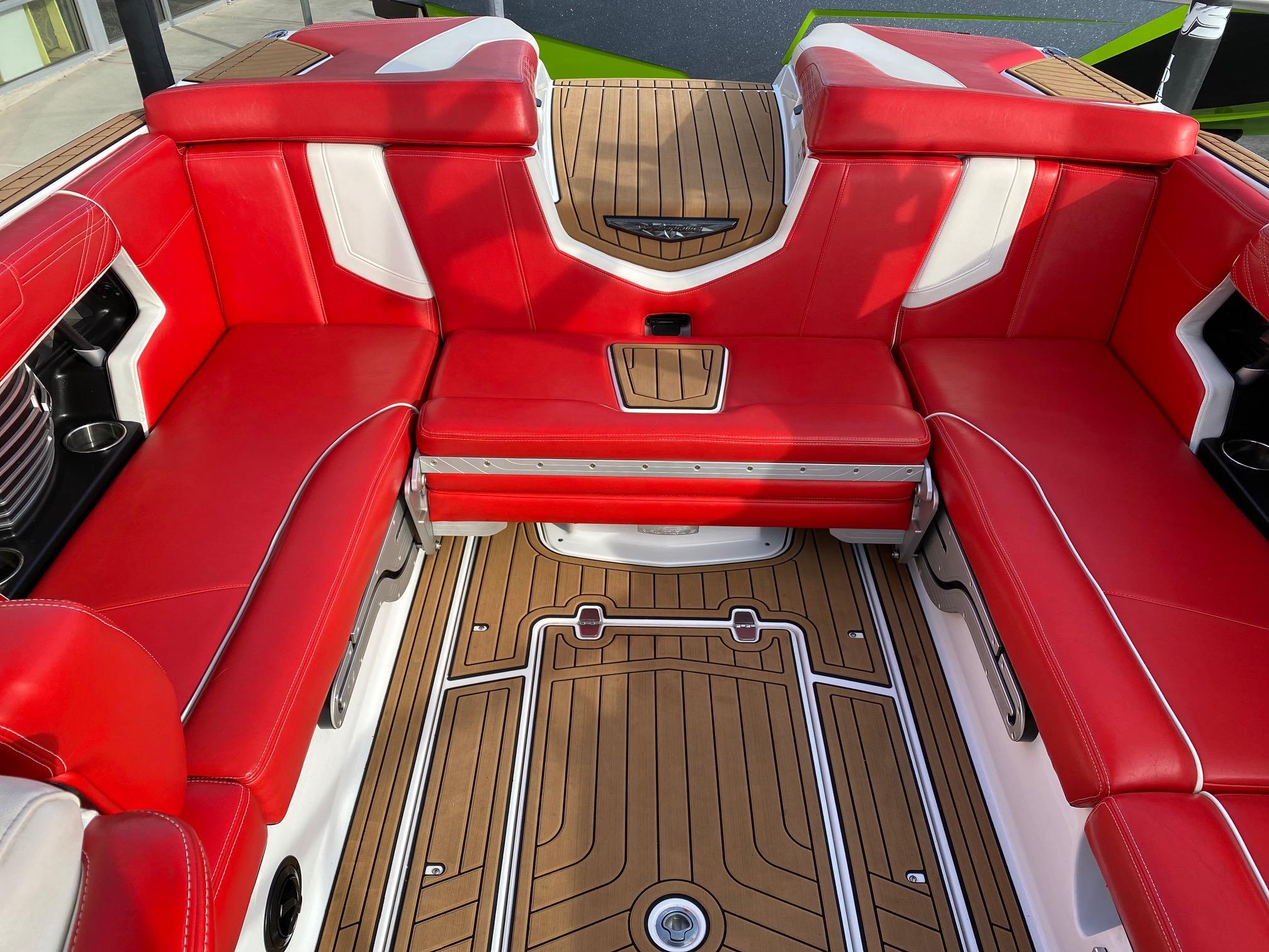 2018 Nautique G23