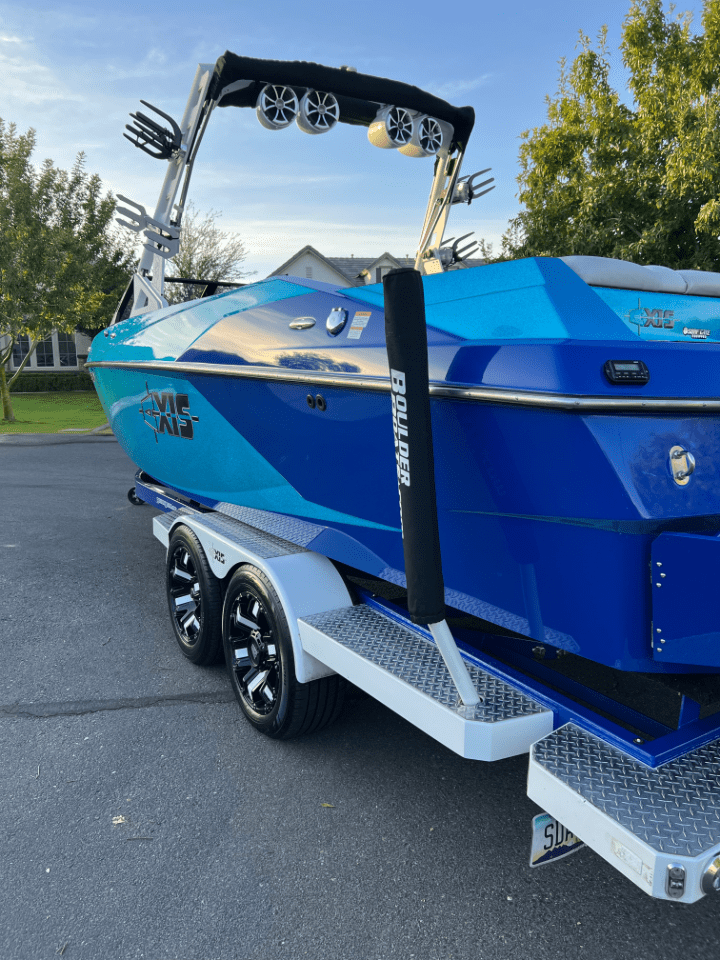 Axis Boats A24 V-Drive 24 2018
