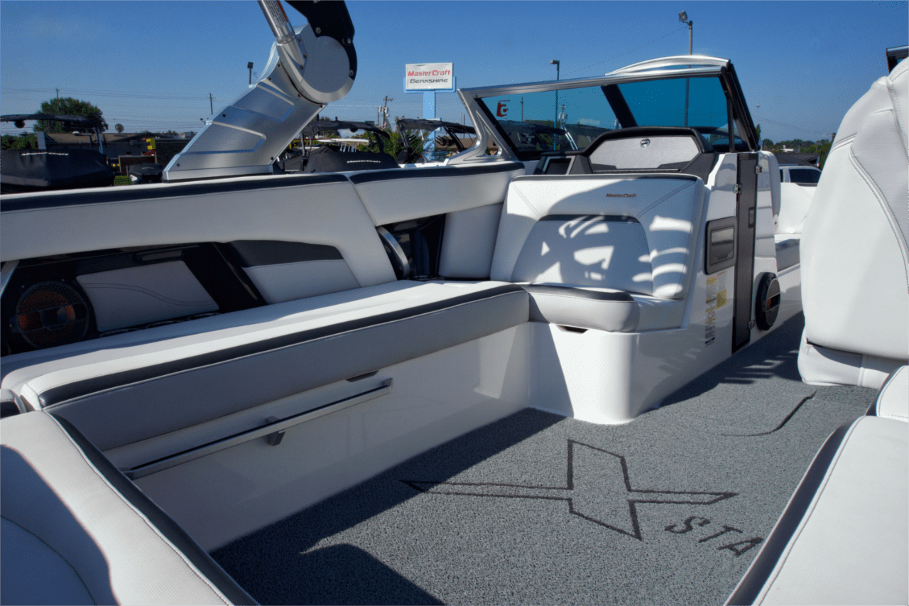 2018 MasterCraft X-Star
