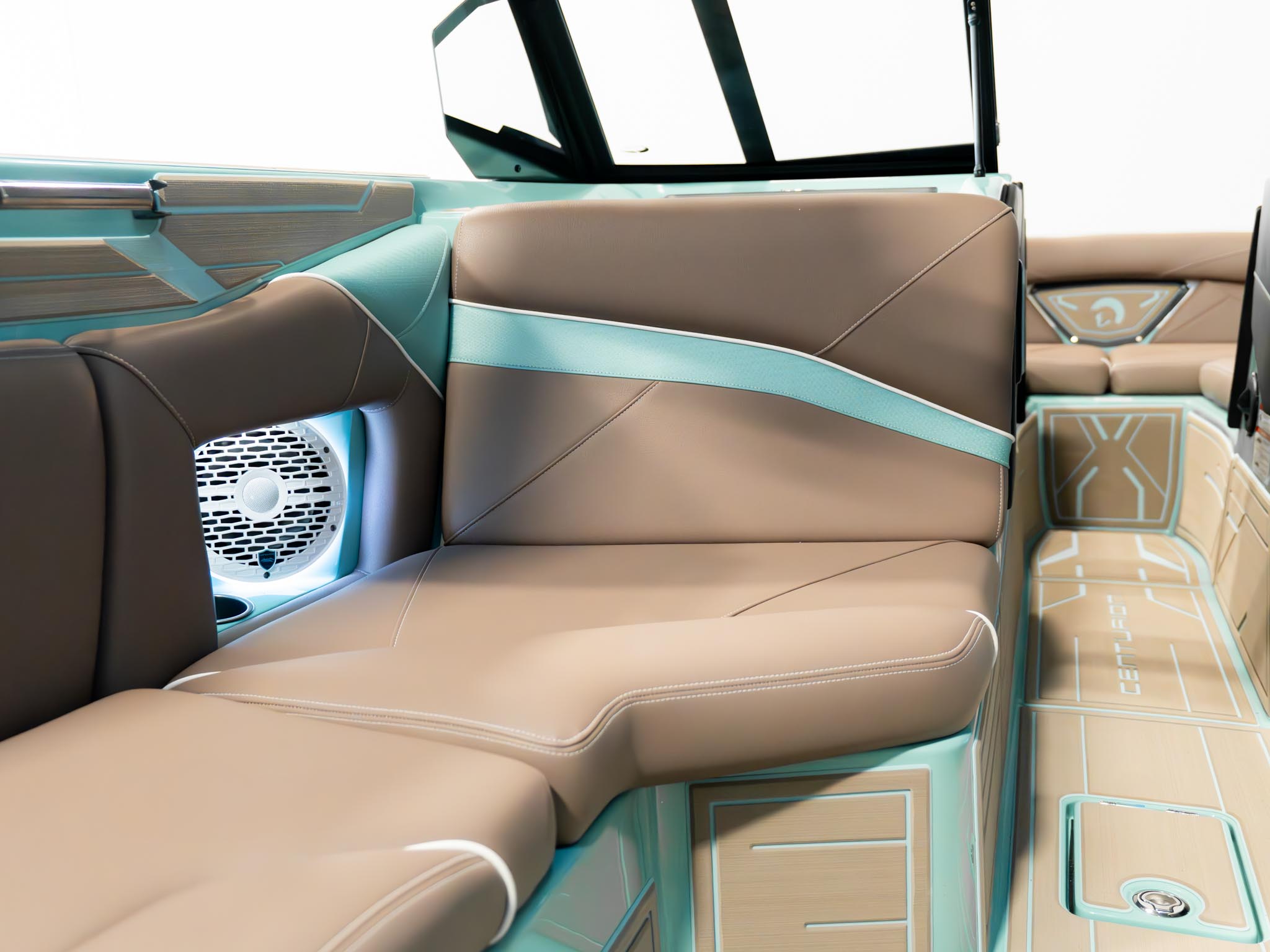 2025 Centurion NV233 &#8211; Spearmint / White