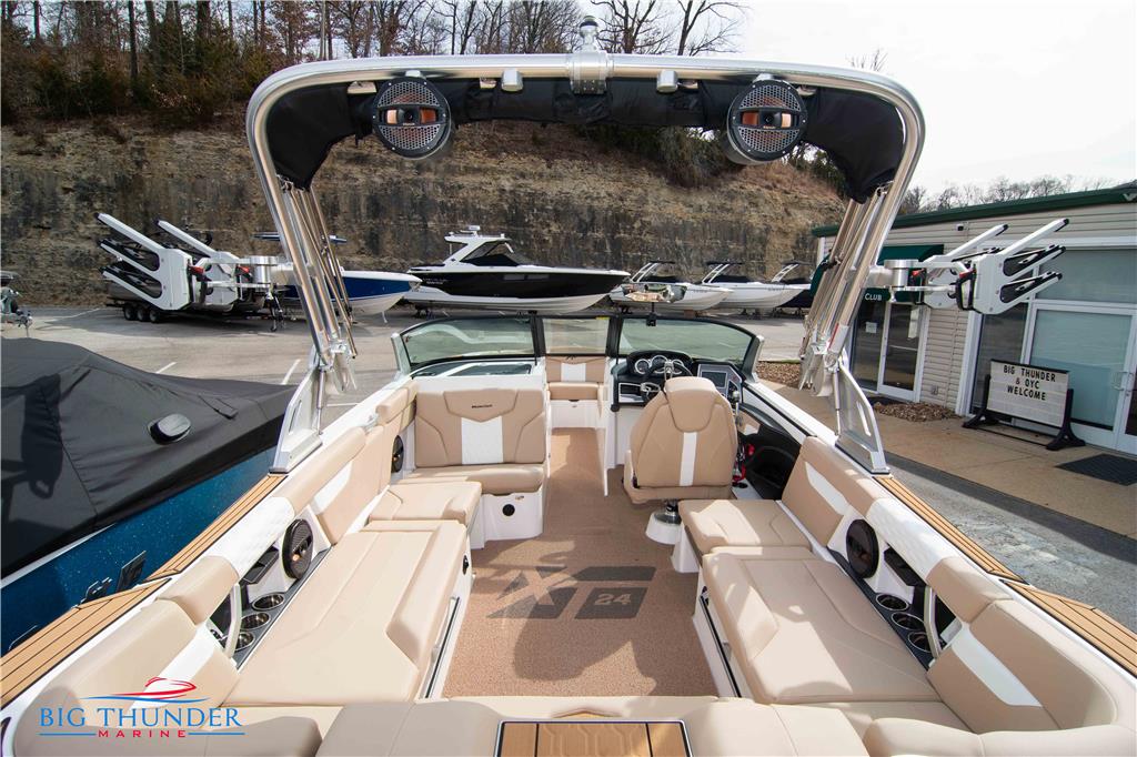 2024 MasterCraft XT24