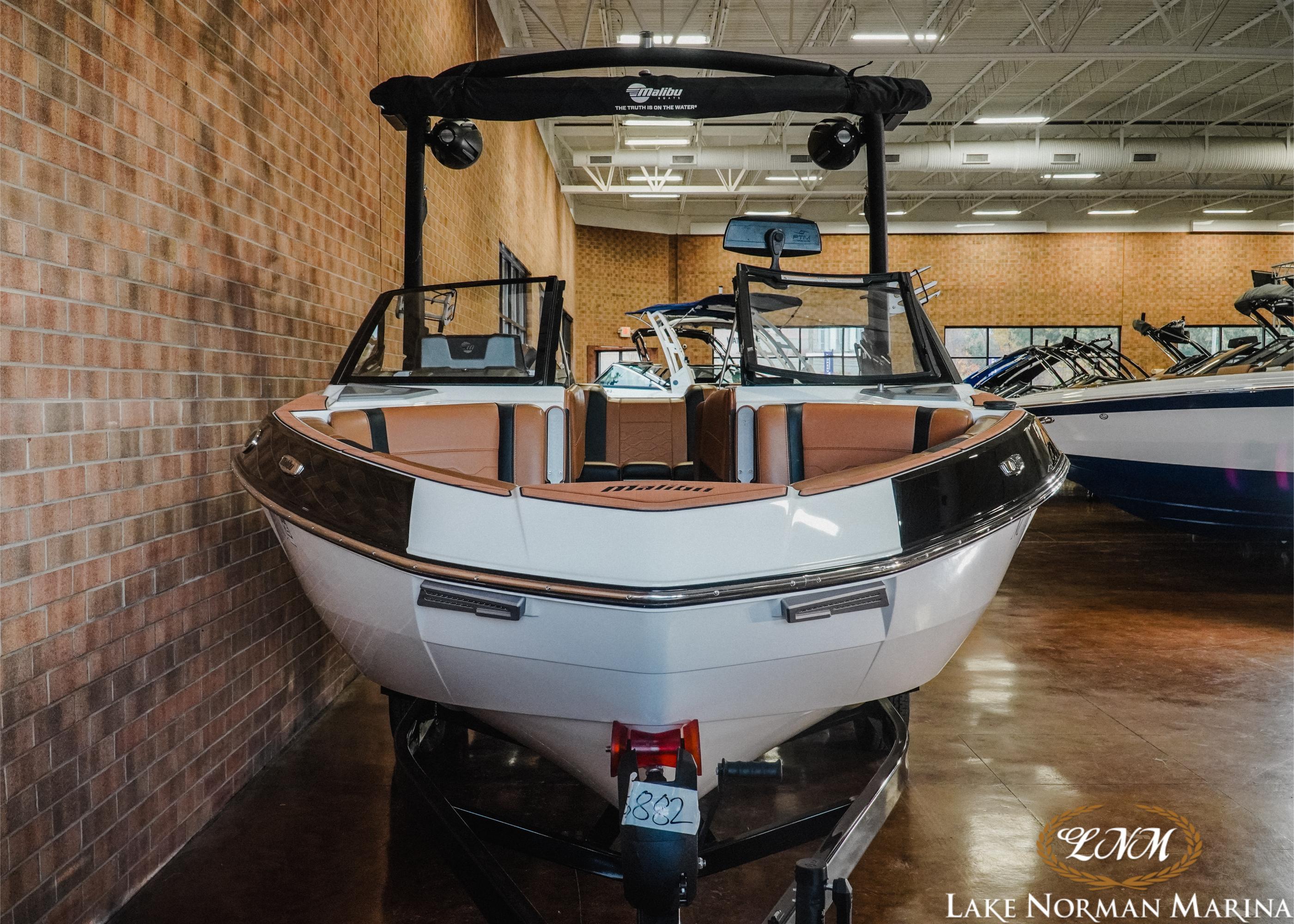 2024 Malibu 23 LSV