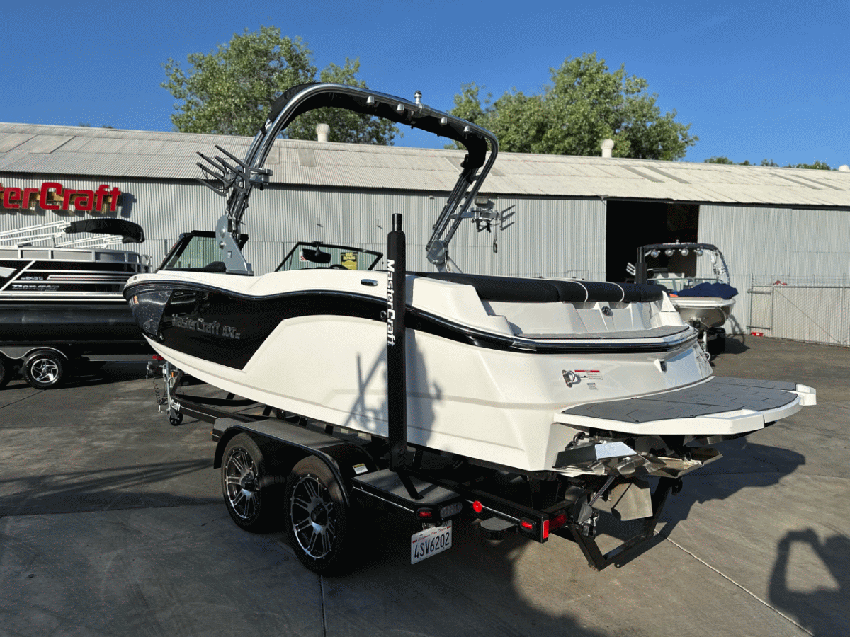 2019 MasterCraft NXT22