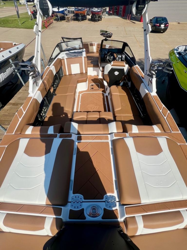 2025 Malibu Boats 23 LSV