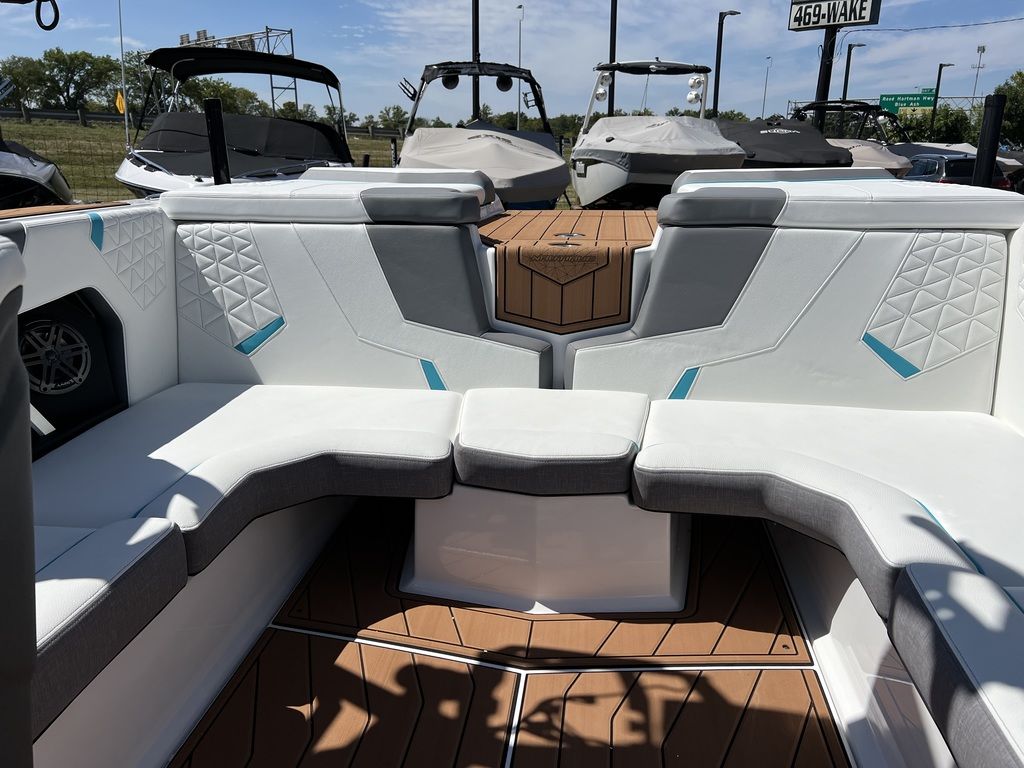 2025 Nautique GS20