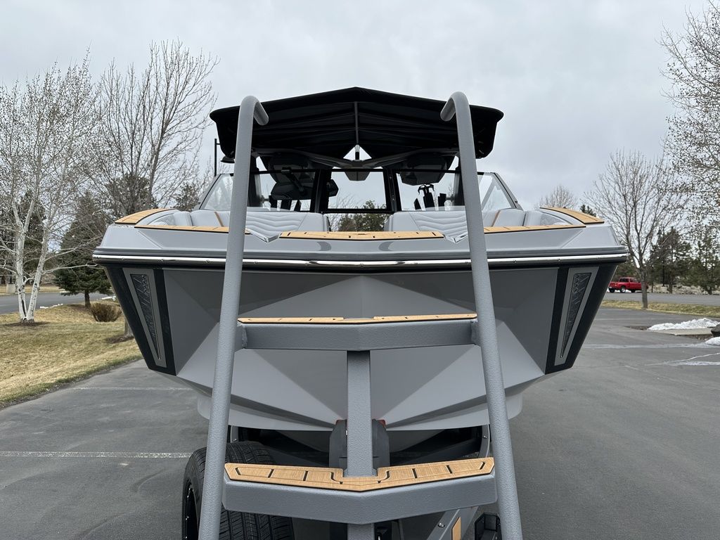 2025 Nautique Super Air Nautique G23
