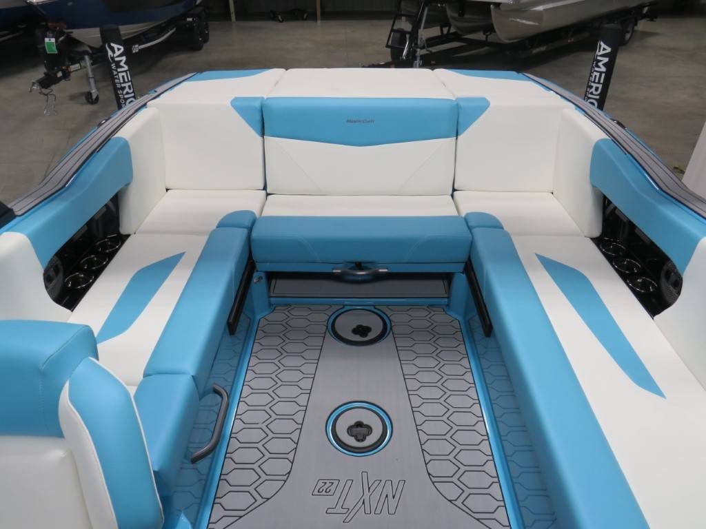 NEW 2024 MasterCraft NXT22
