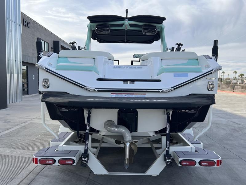 2023 Nautique G25