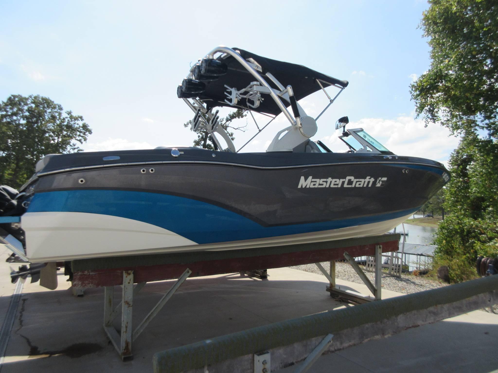 2017 MasterCraft XT23