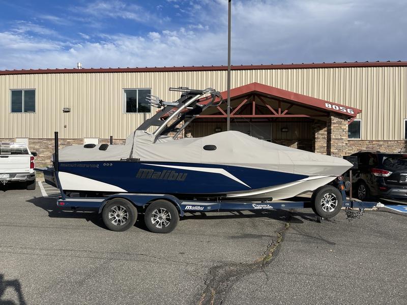 2017 Malibu 21 VLX