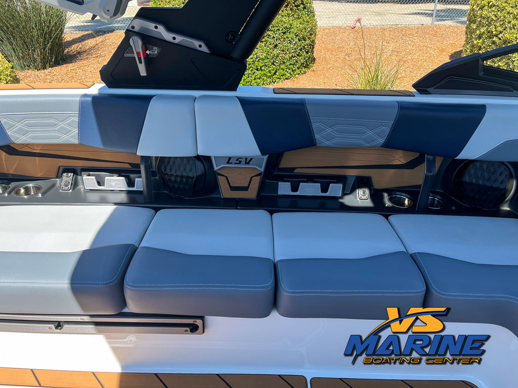 2024 Malibu Boats 25 LSV