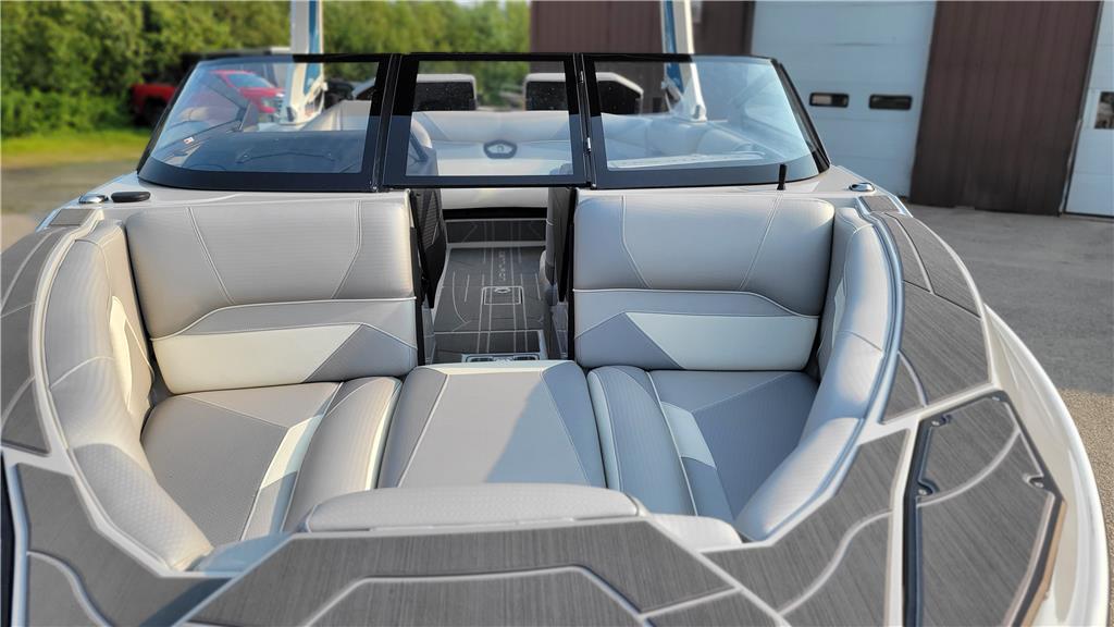 2023 Ri230 w/ trailer 75 hours over 3 years remaining on transferable warranty