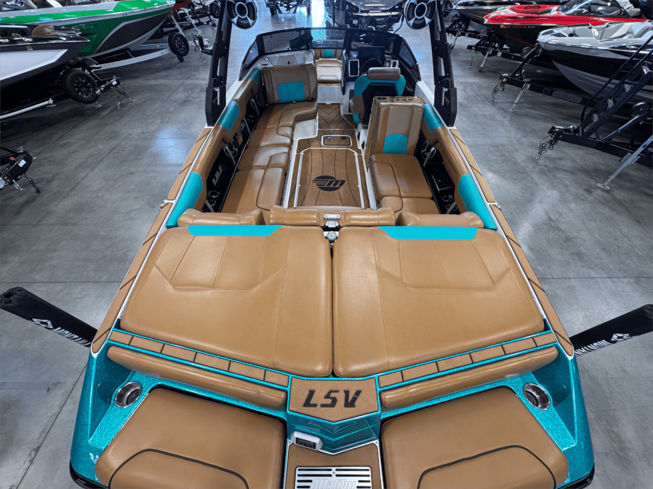 2020 Malibu 25 LSV