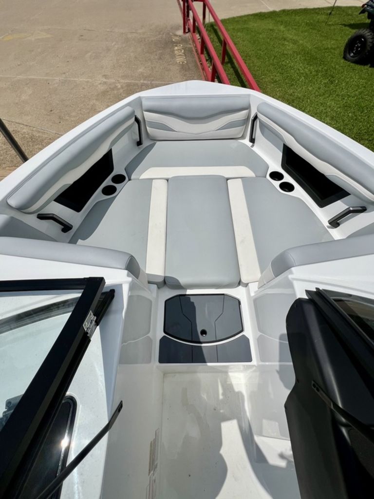 2024 Axis Wake Research T220-R