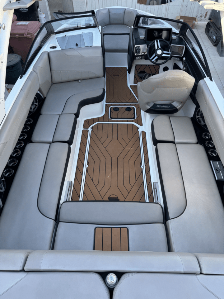 2018 Malibu Wakesetter 23 LSV – Premium Wake Surf and Family Boat