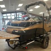 2024 Mastercraft NXT 20 Midnight Black/Gold