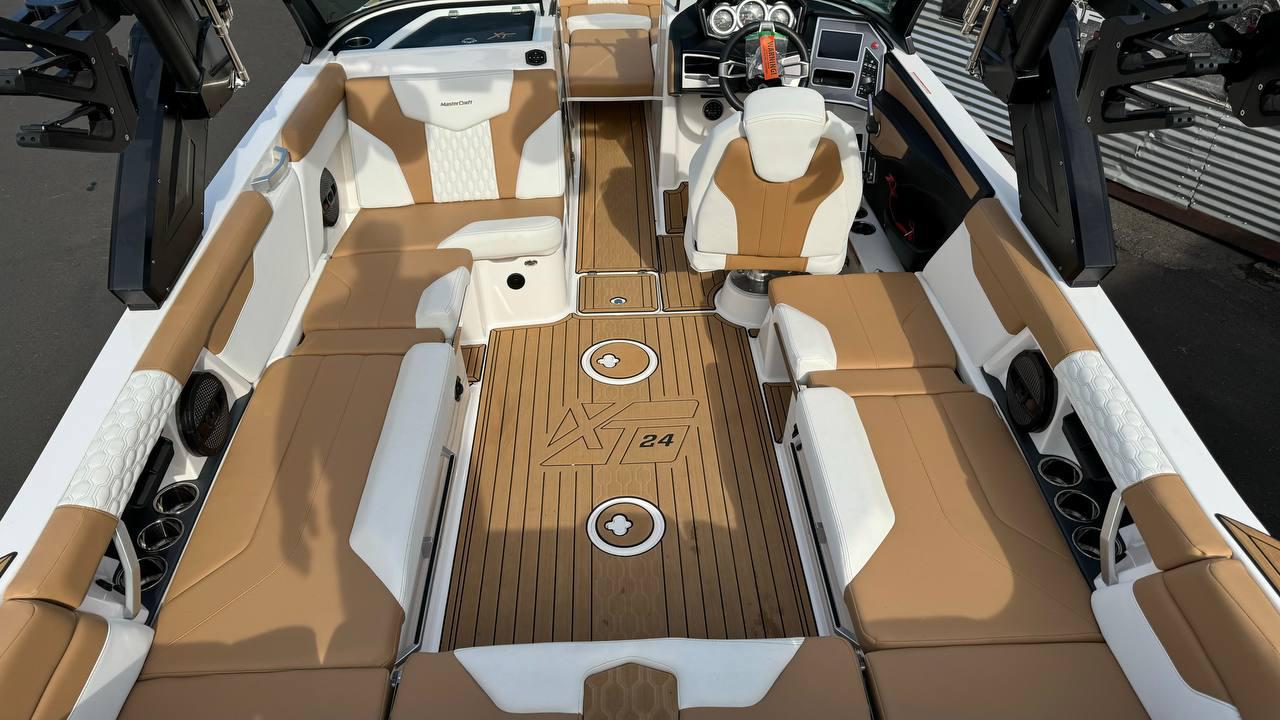 2023 MasterCraft XT24 *SO CLEAN* $1,224.08/mo OAC 5.99%