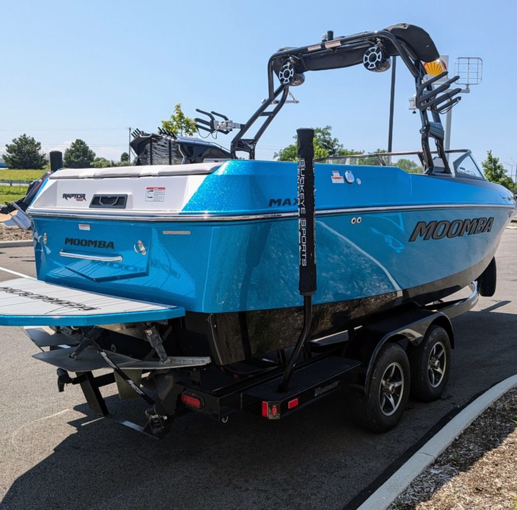 2020 moomba Max