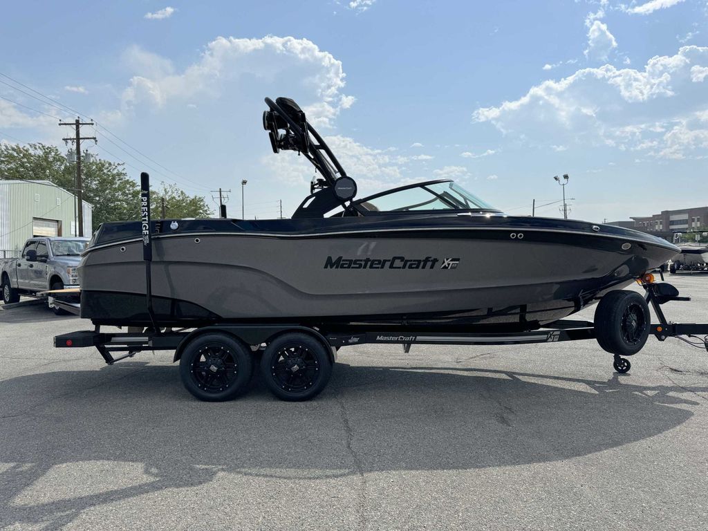 2025 MasterCraft XT23