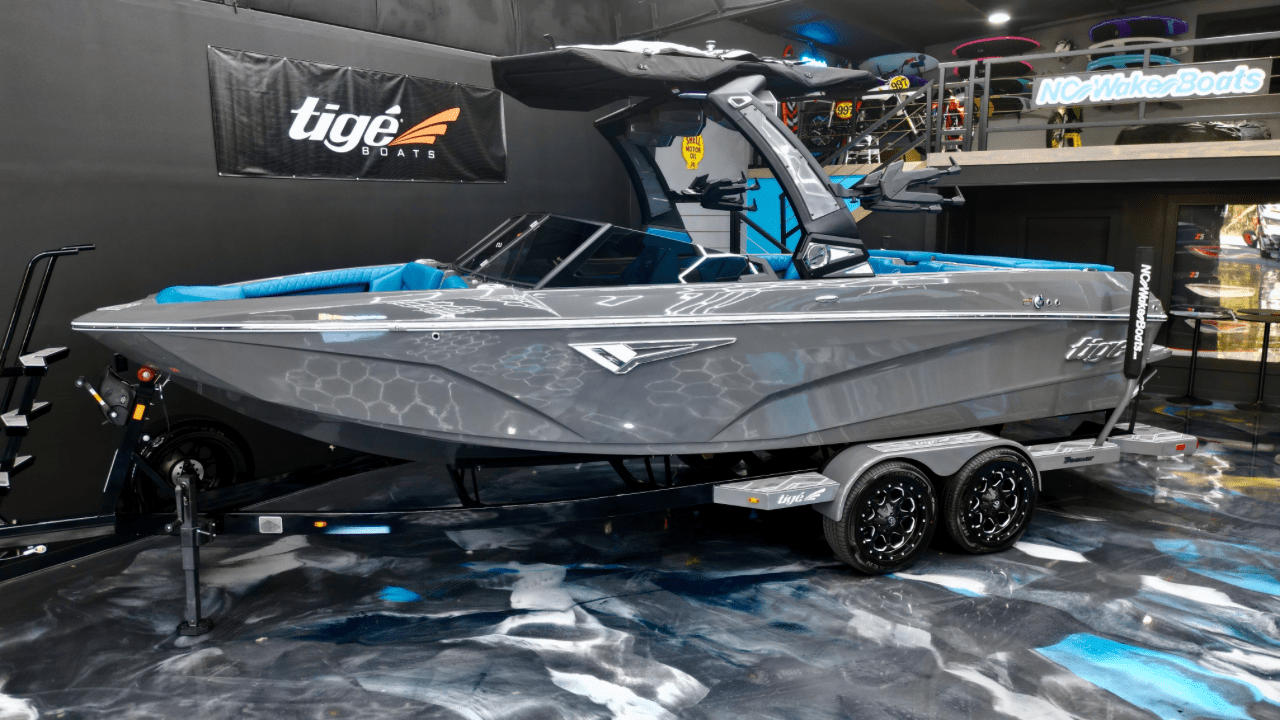 boat.Title
