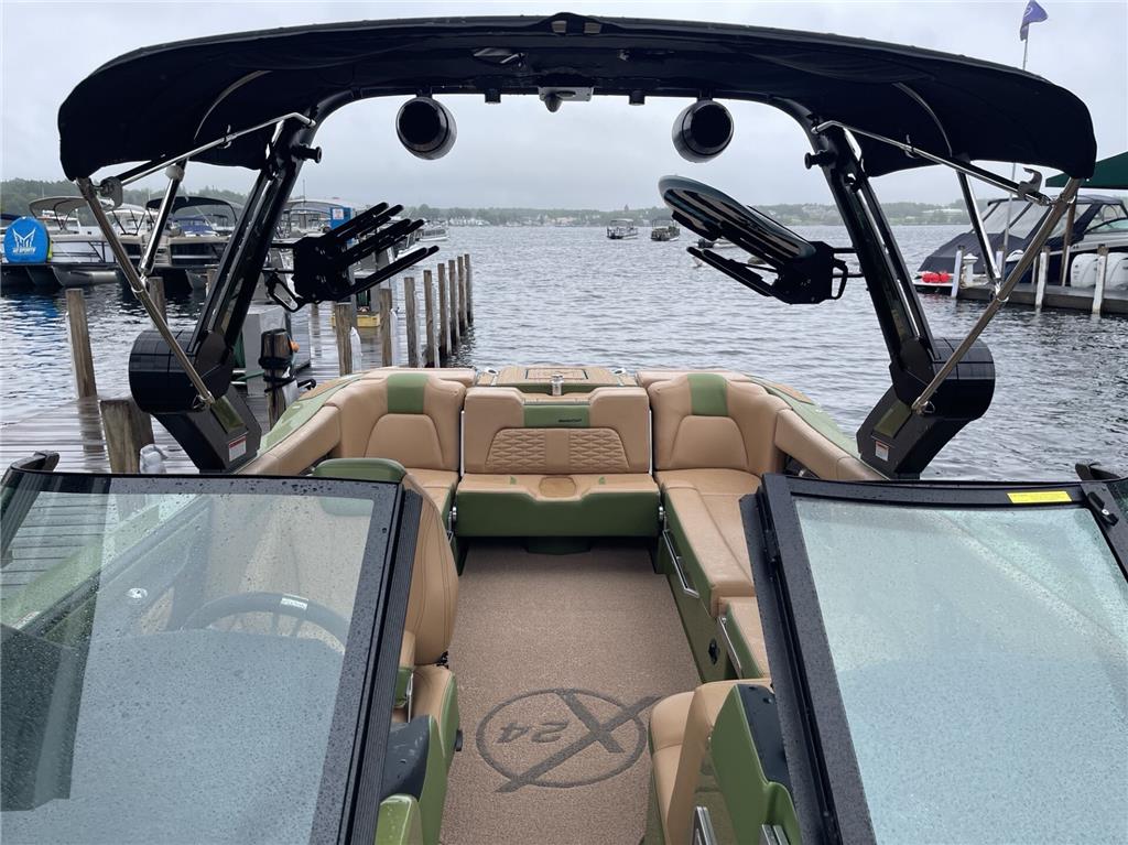 2023 MasterCraft X24