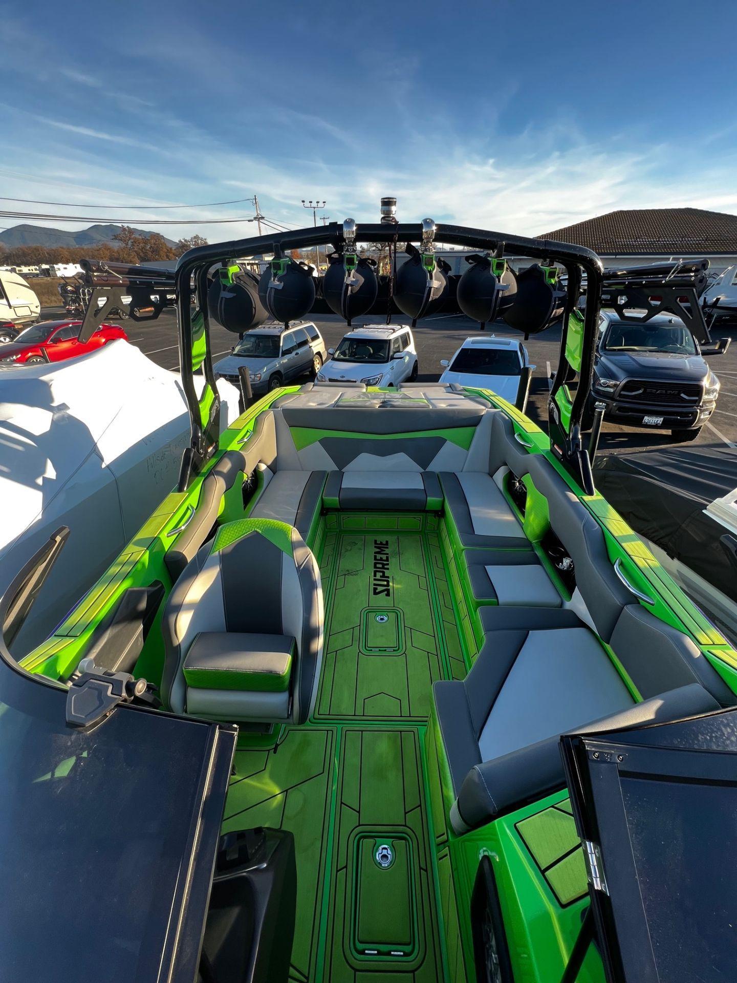 2022 Supreme ZS232 w/ Custom Audio System