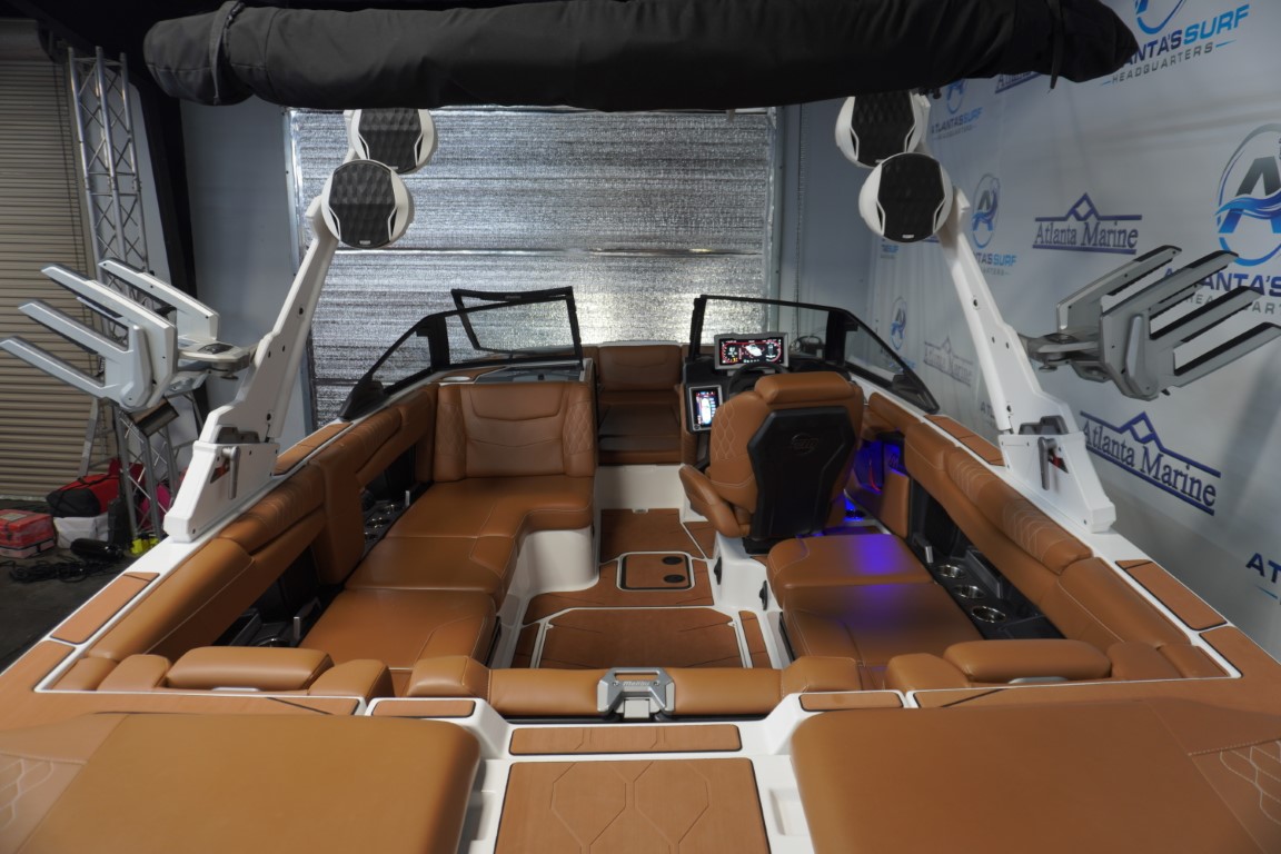 2024 Malibu M220