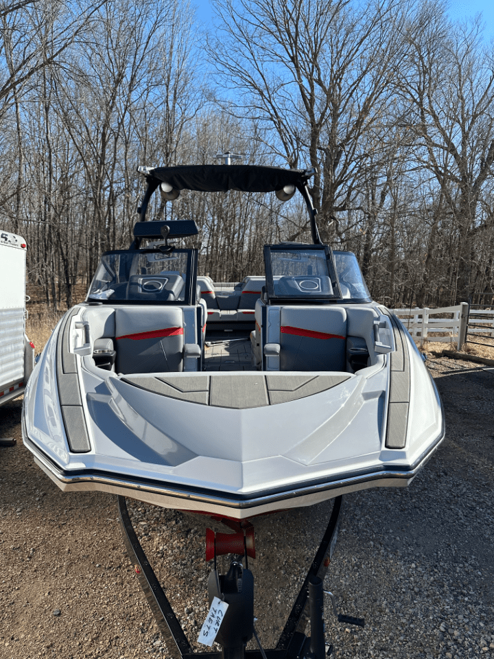 Supra Wakesurf Boat SL400 w/ Dual Stern Thrusters