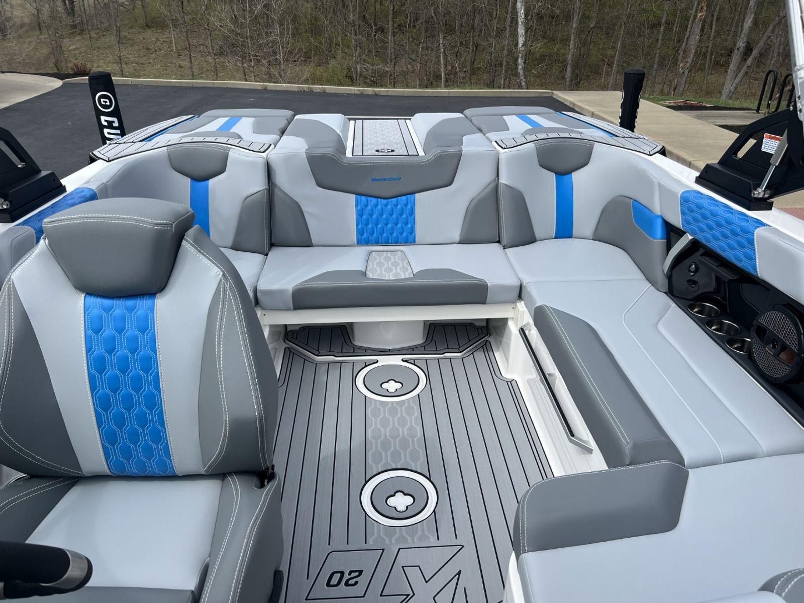2024 MasterCraft XT20