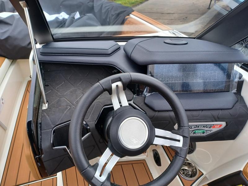 New 2024 Nautique GS24