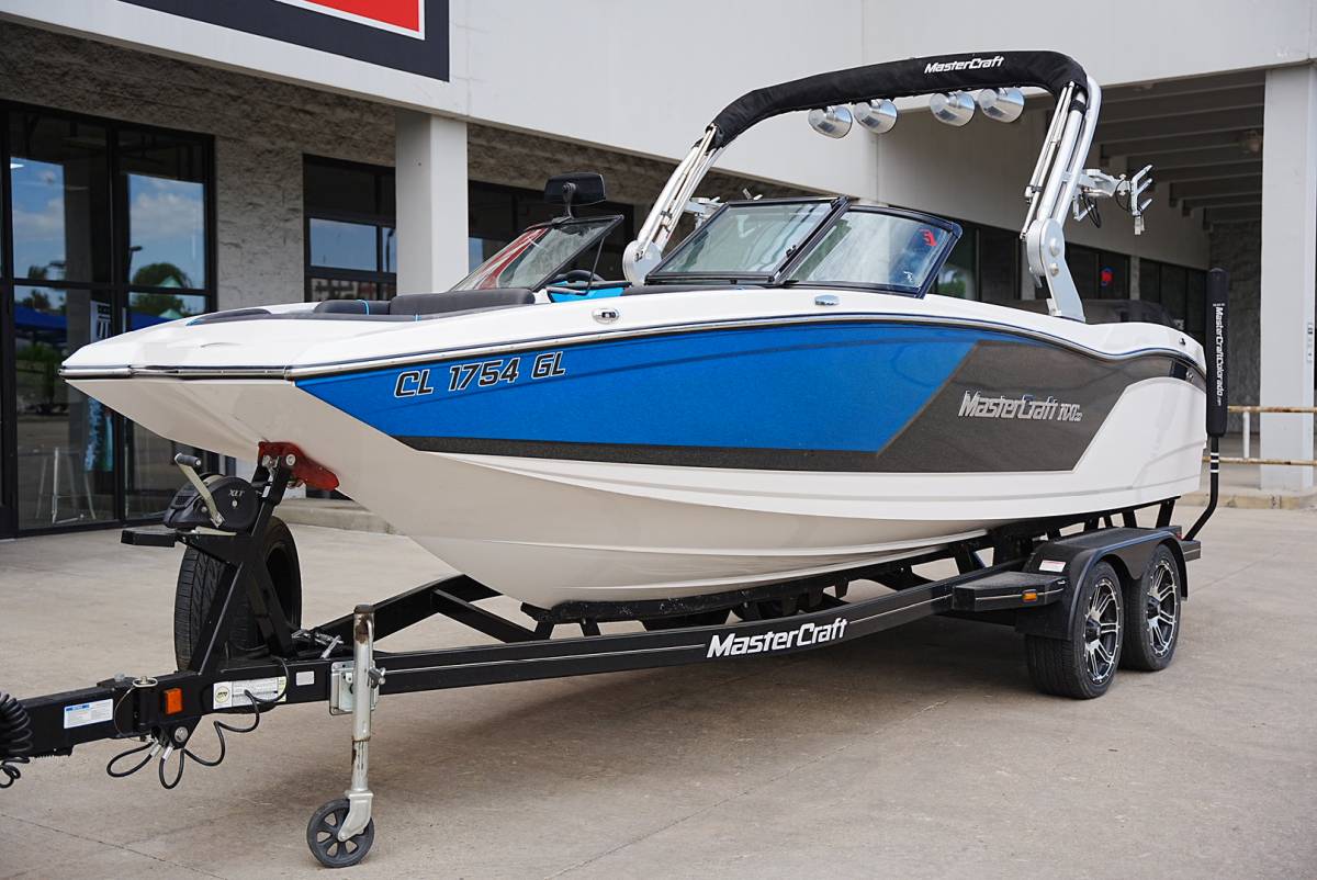 2019 MasterCraft NXT22 &#8211; LOW HOURS! Excellent Condition!