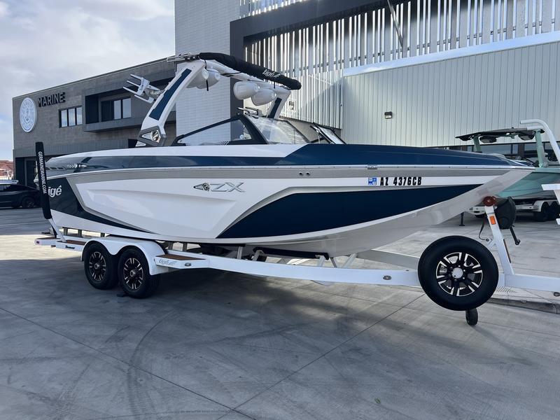 boat.Title