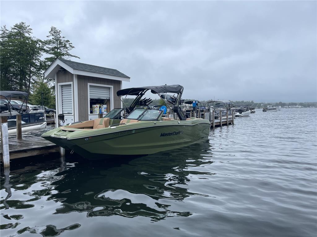 2023 MasterCraft X24