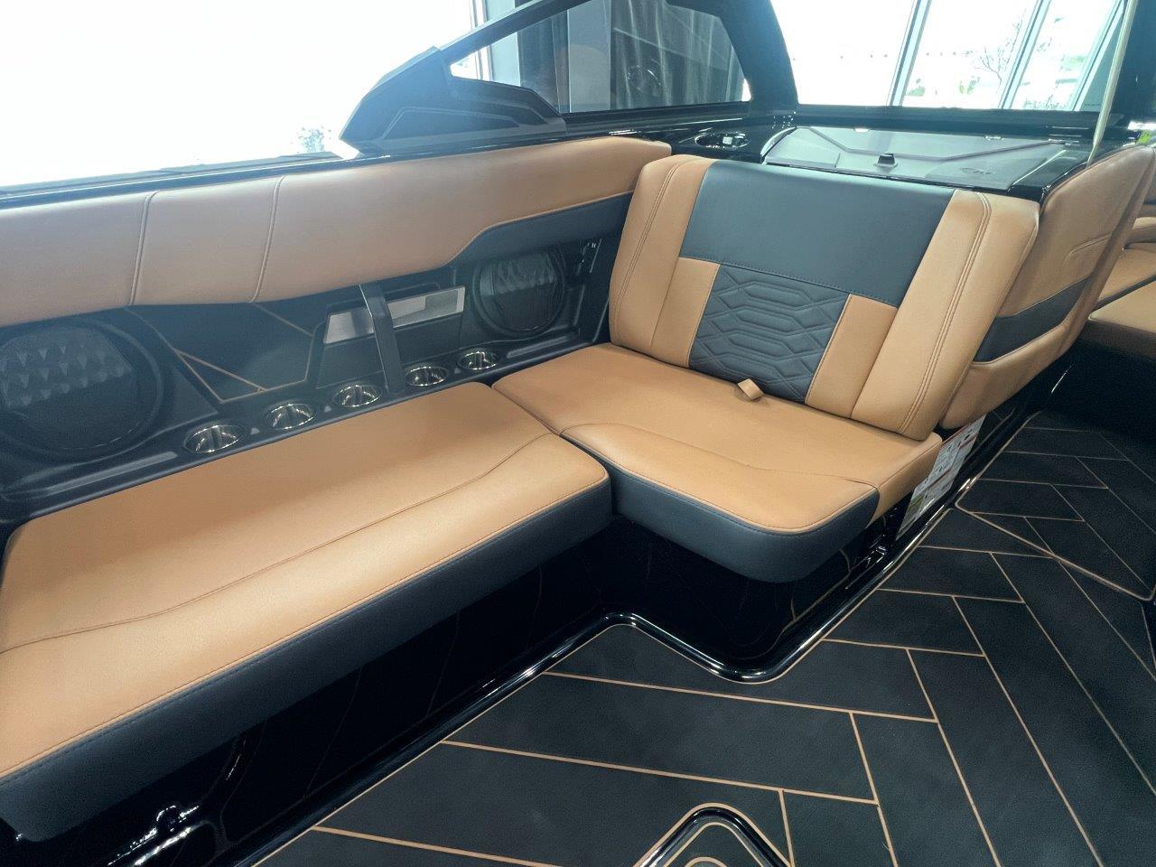 2024 Malibu 26 LSV