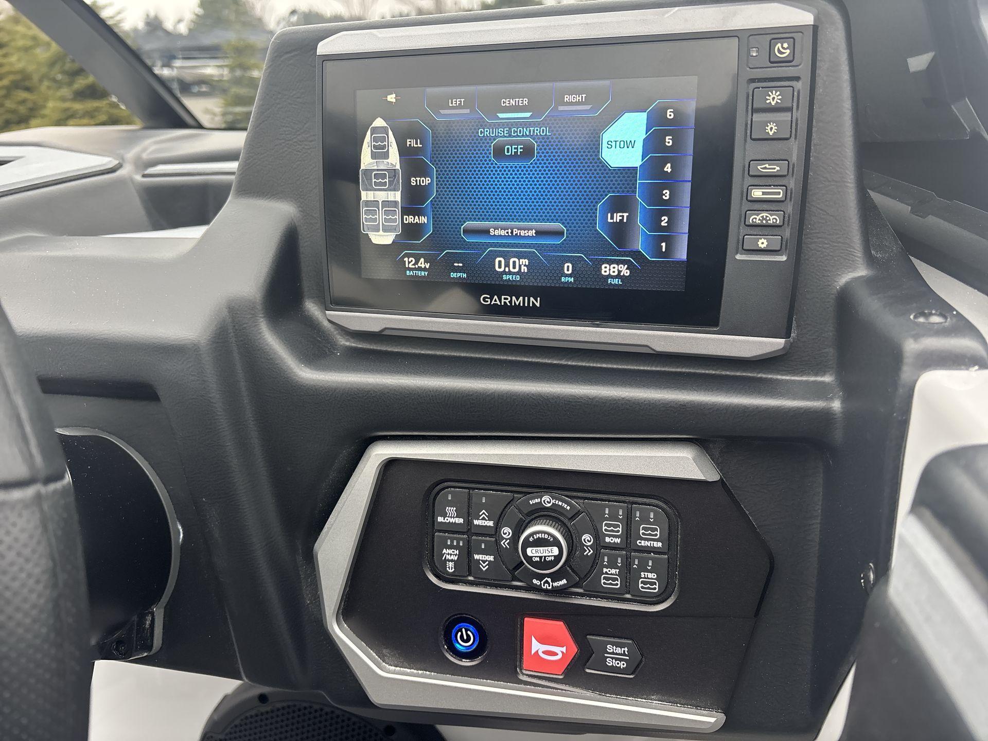 2025 Axis A225