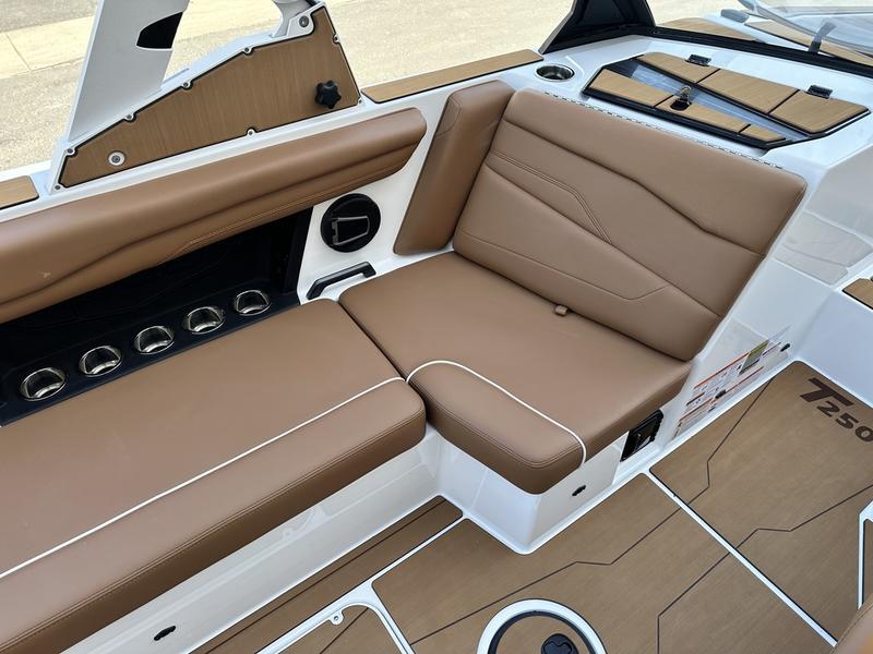 2024 Axis T250