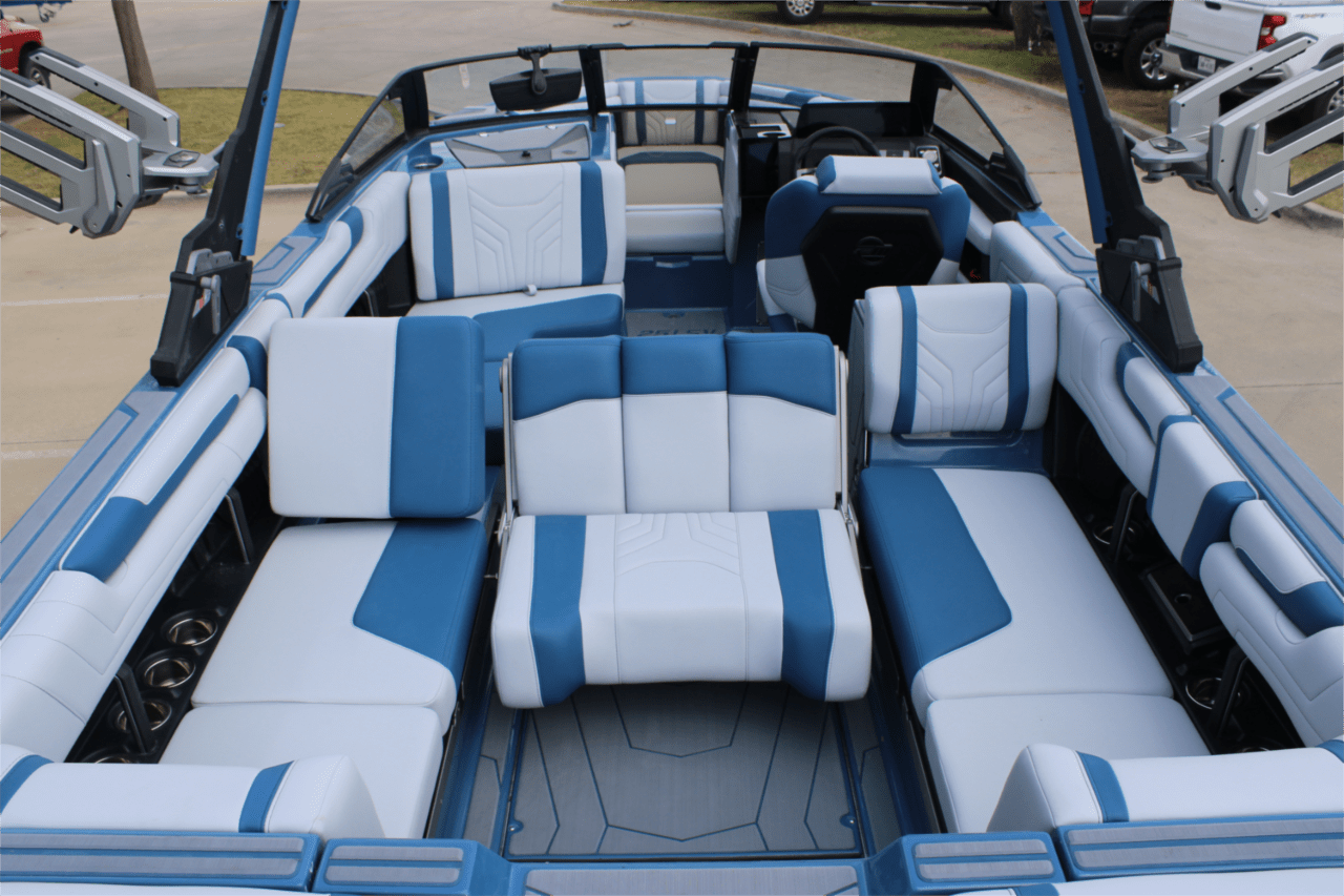 2025 Malibu 25 LSV