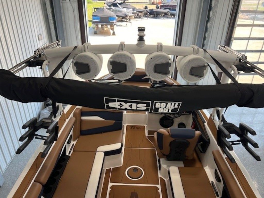 2024 Axis Wake Research T250