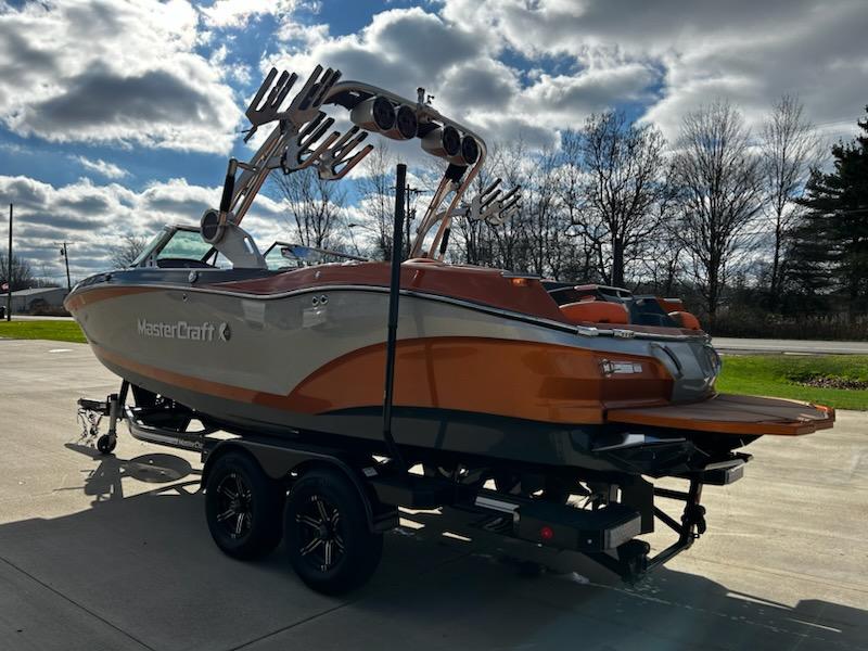 2021 MasterCraft X22