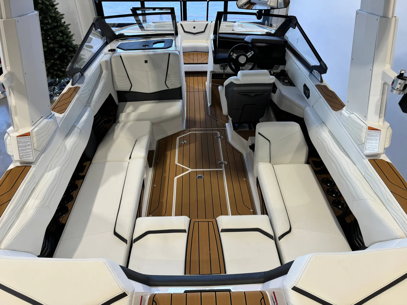 2025 Nautique G23