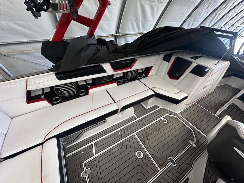 2017 Nautique G23