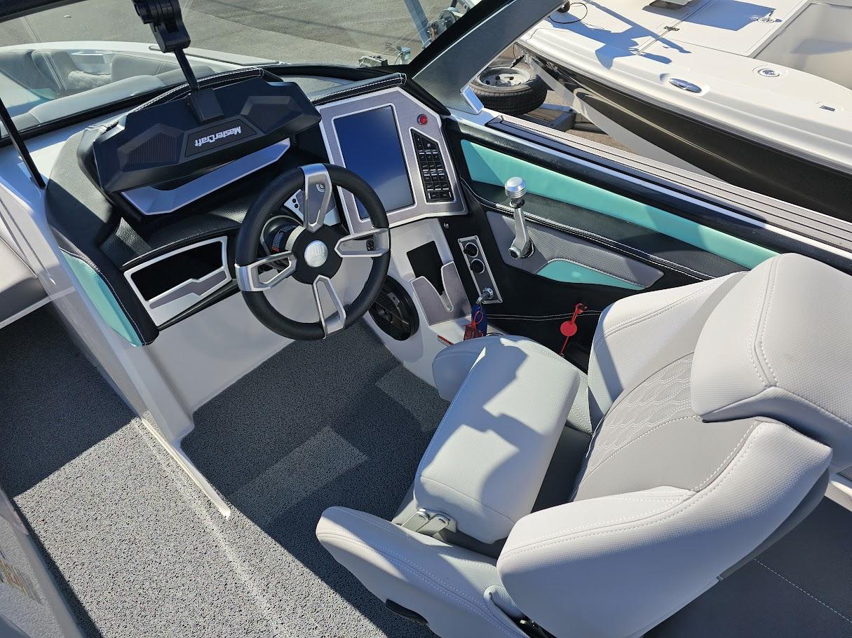 2023 Mastercraft XT24