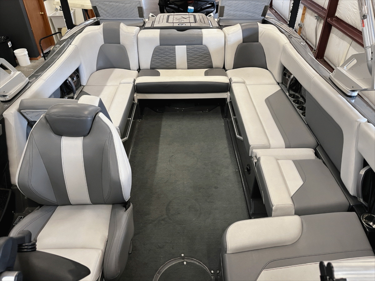 2019 MasterCraft X24