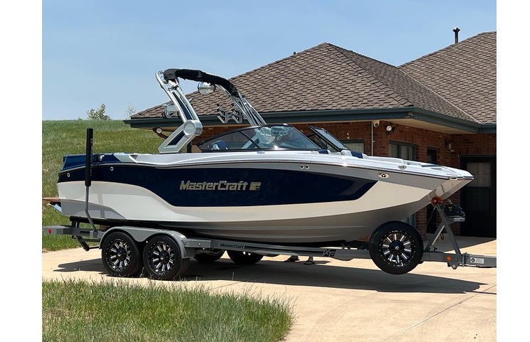 2022 Mastercraft XT22