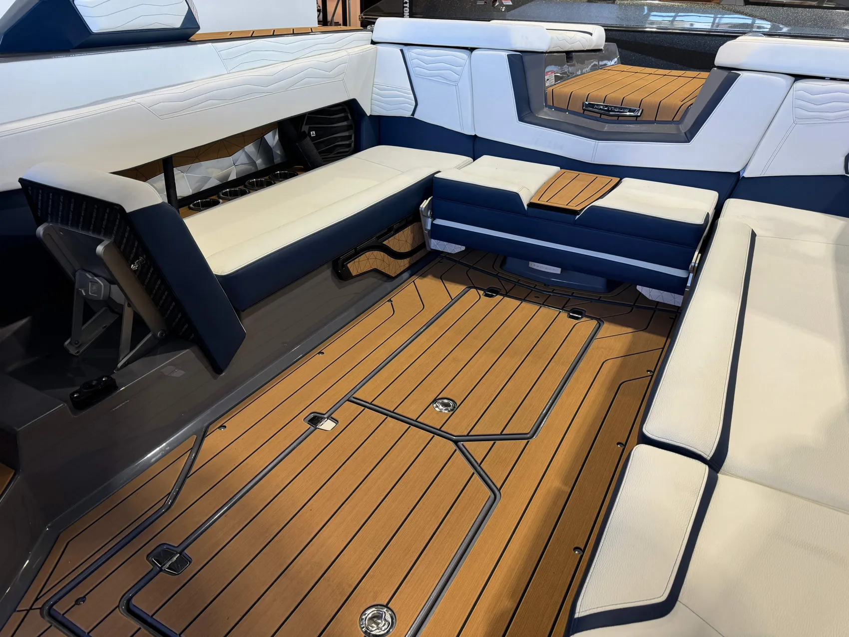 2025 Nautique G25