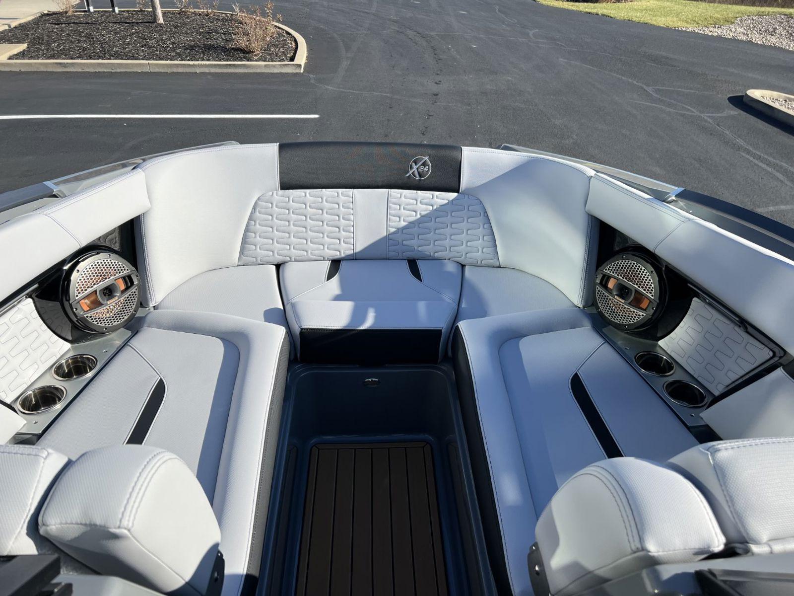 2024 MasterCraft X24